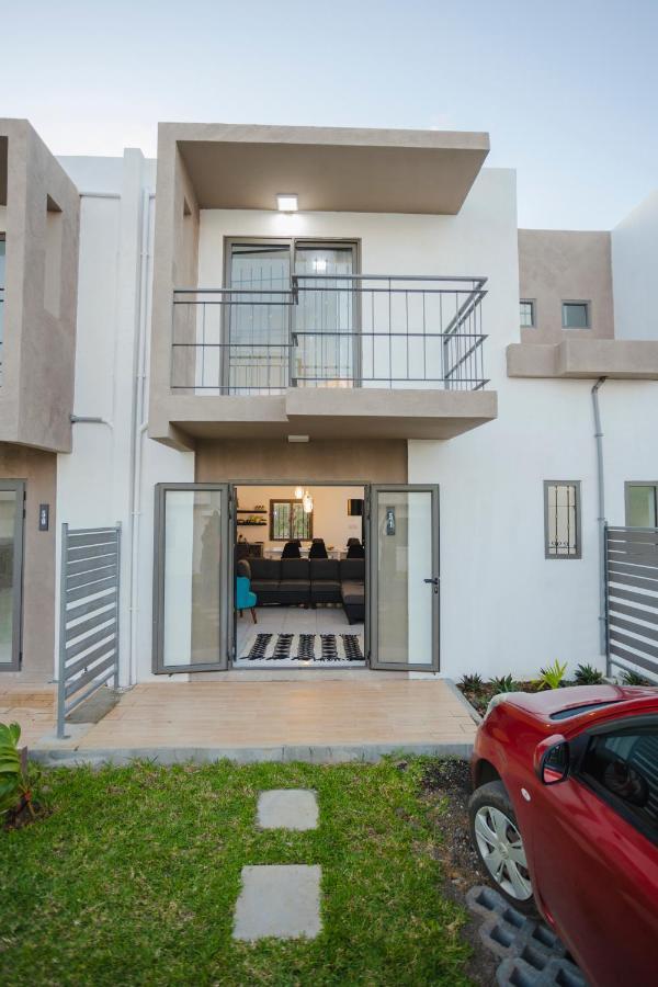 Le Palmiste Lovely 2-Bedroom Duplex With Pool Grand Gaube Εξωτερικό φωτογραφία